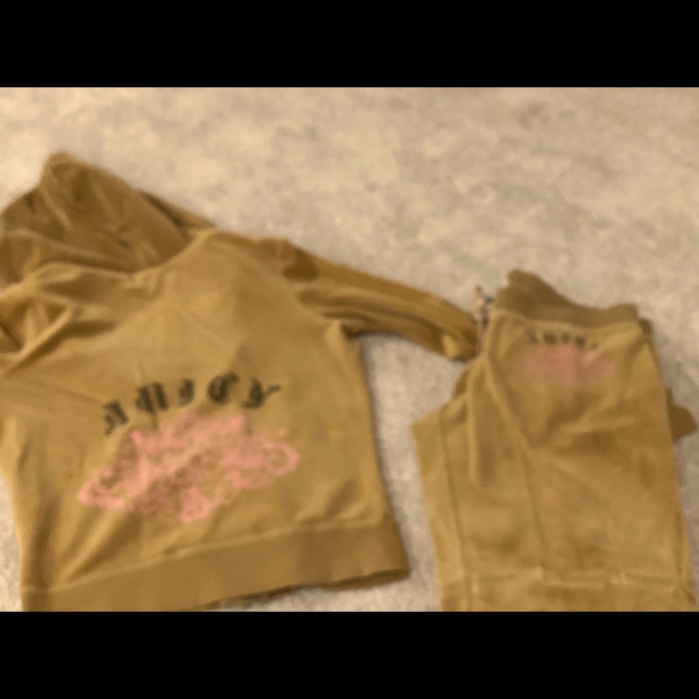 Vintage velour Juicy Couture sweatsuit